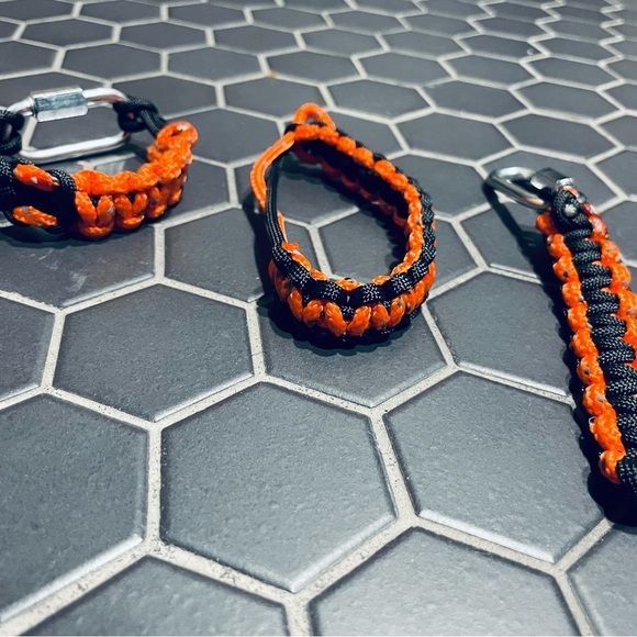 Black and Orange Paracord Bracelet Set - Picture 2 of 2